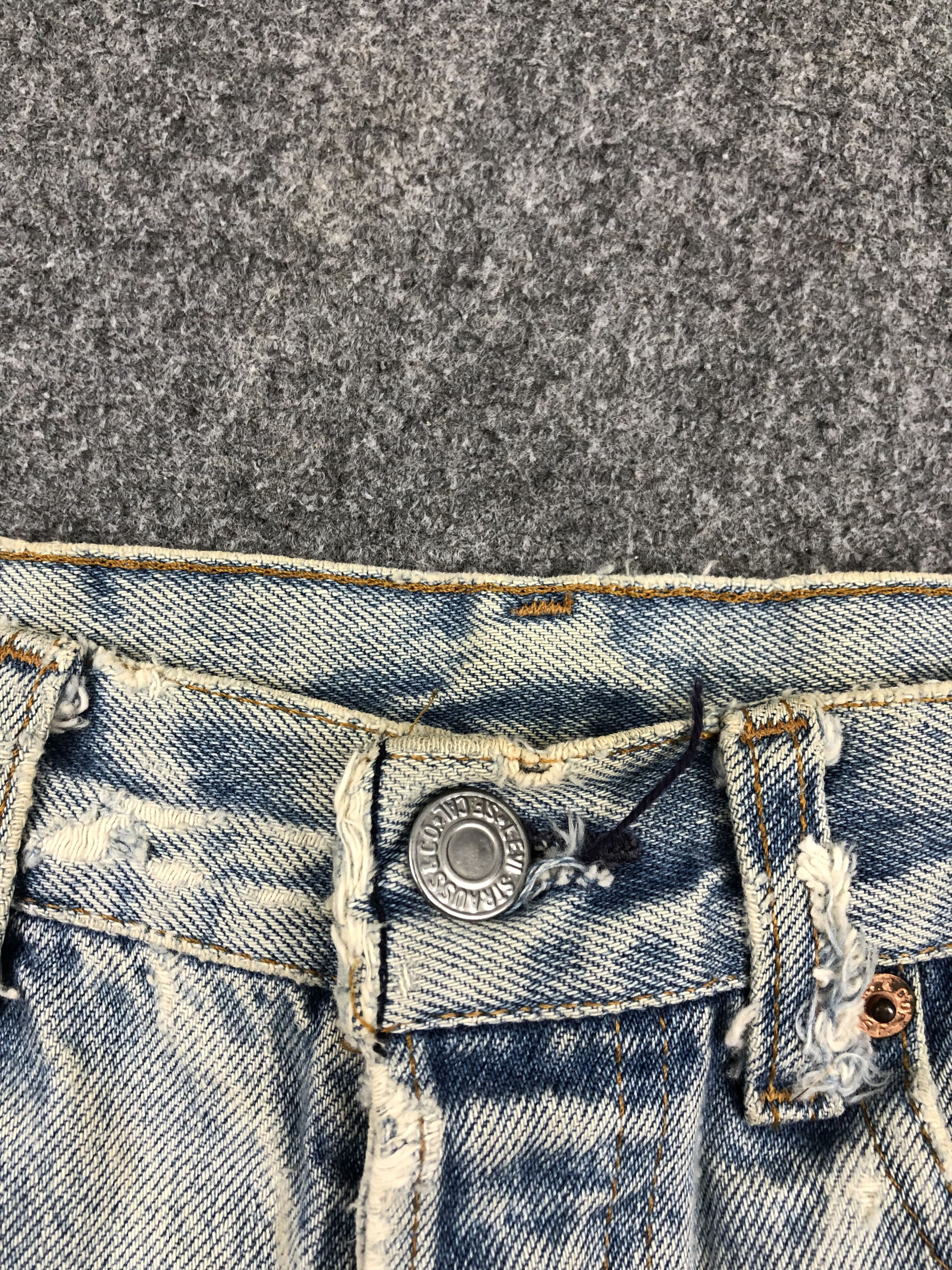 Levi's × Vintage Vintage Levis 501 Faded Blue Short Jeans DP1346 Size US 30 / EU 46 - 6 Thumbnail