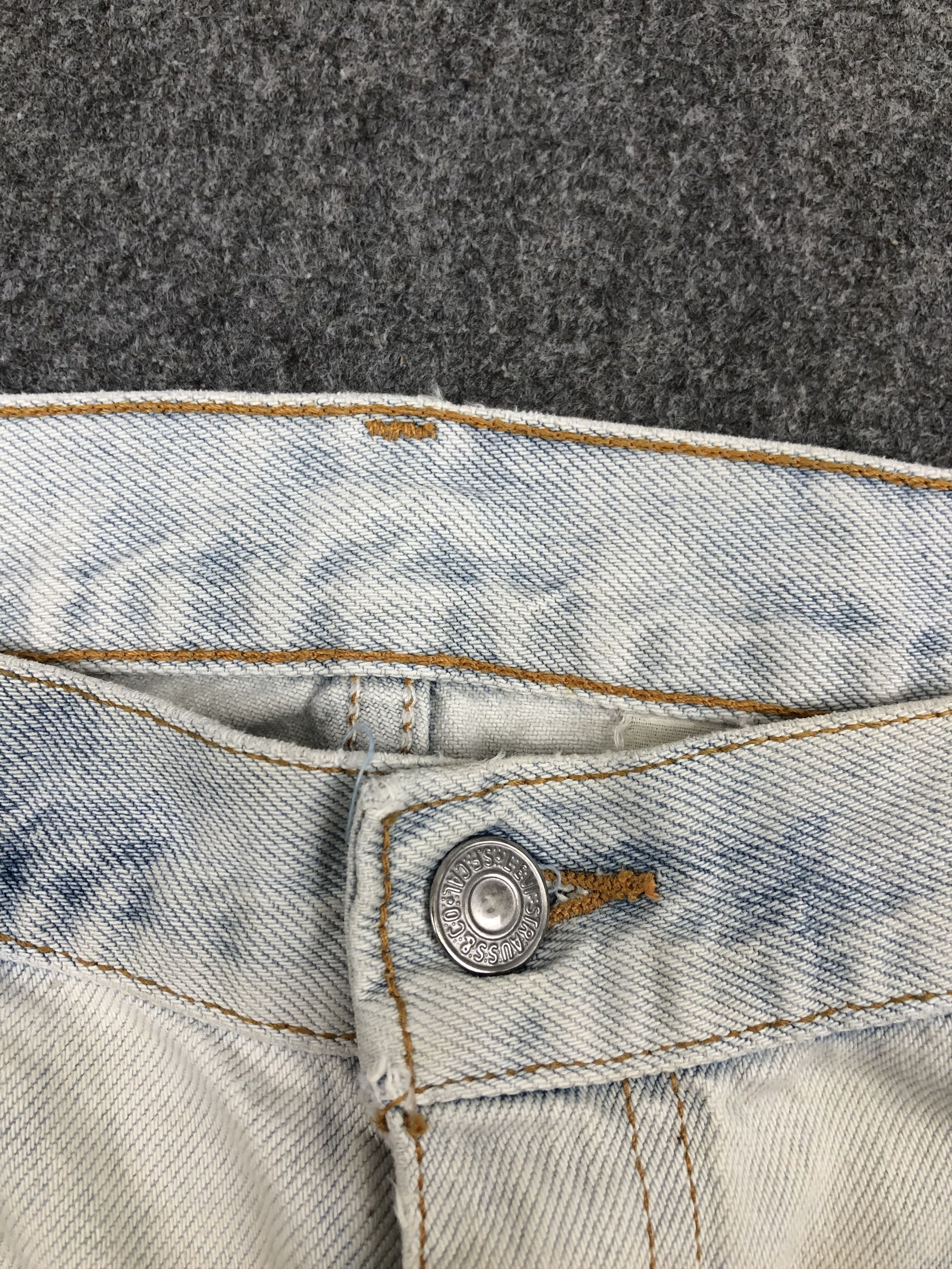Levi's × Vintage Vintage 90s Levis 505 Light Wash Jeans Size US 38 / EU 54 - 10 Thumbnail