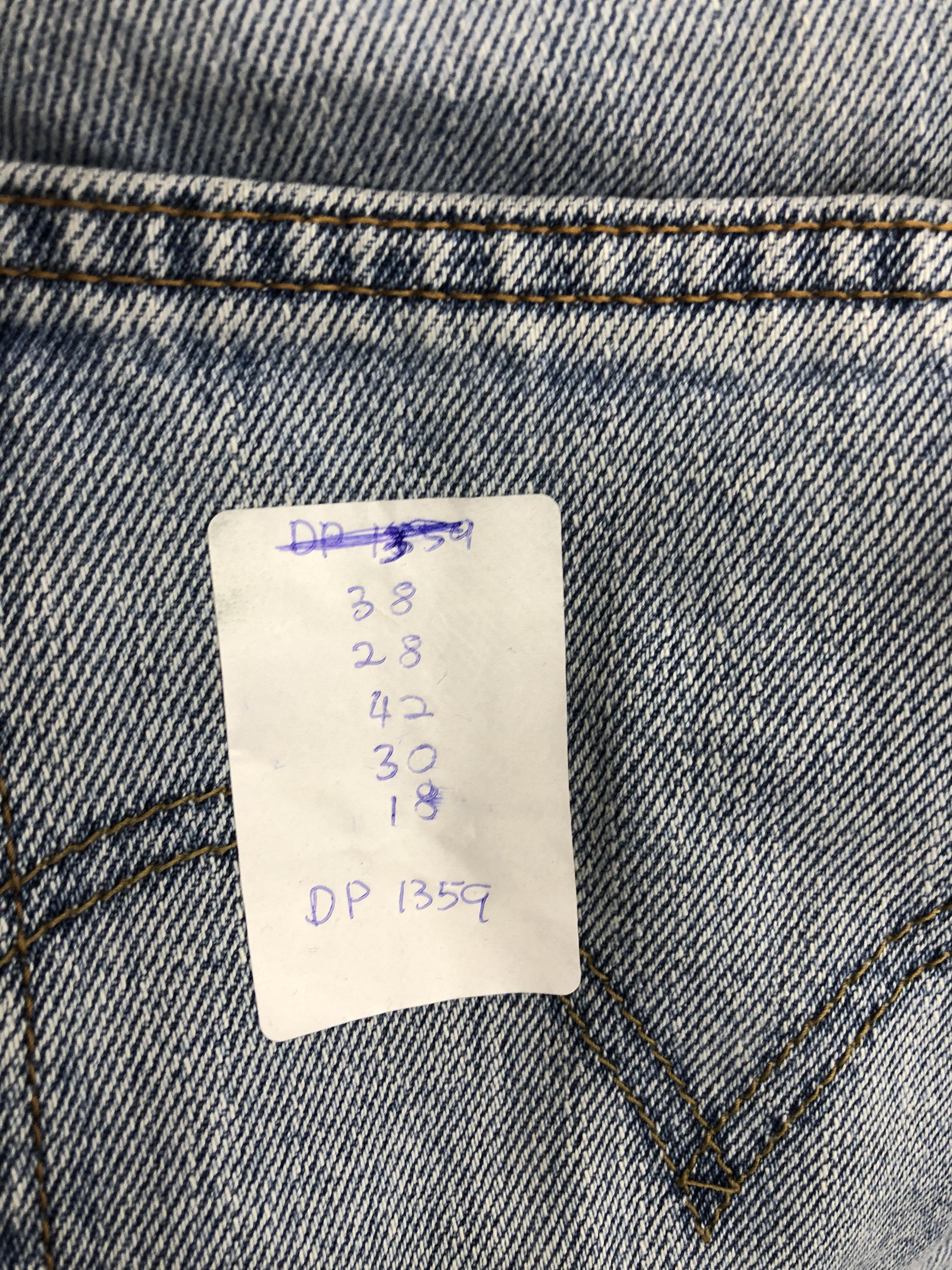 Levi's Vintage Levis 550 Faded Blue Jeans DP1359 Size US 38 / EU 54 - 12 Thumbnail