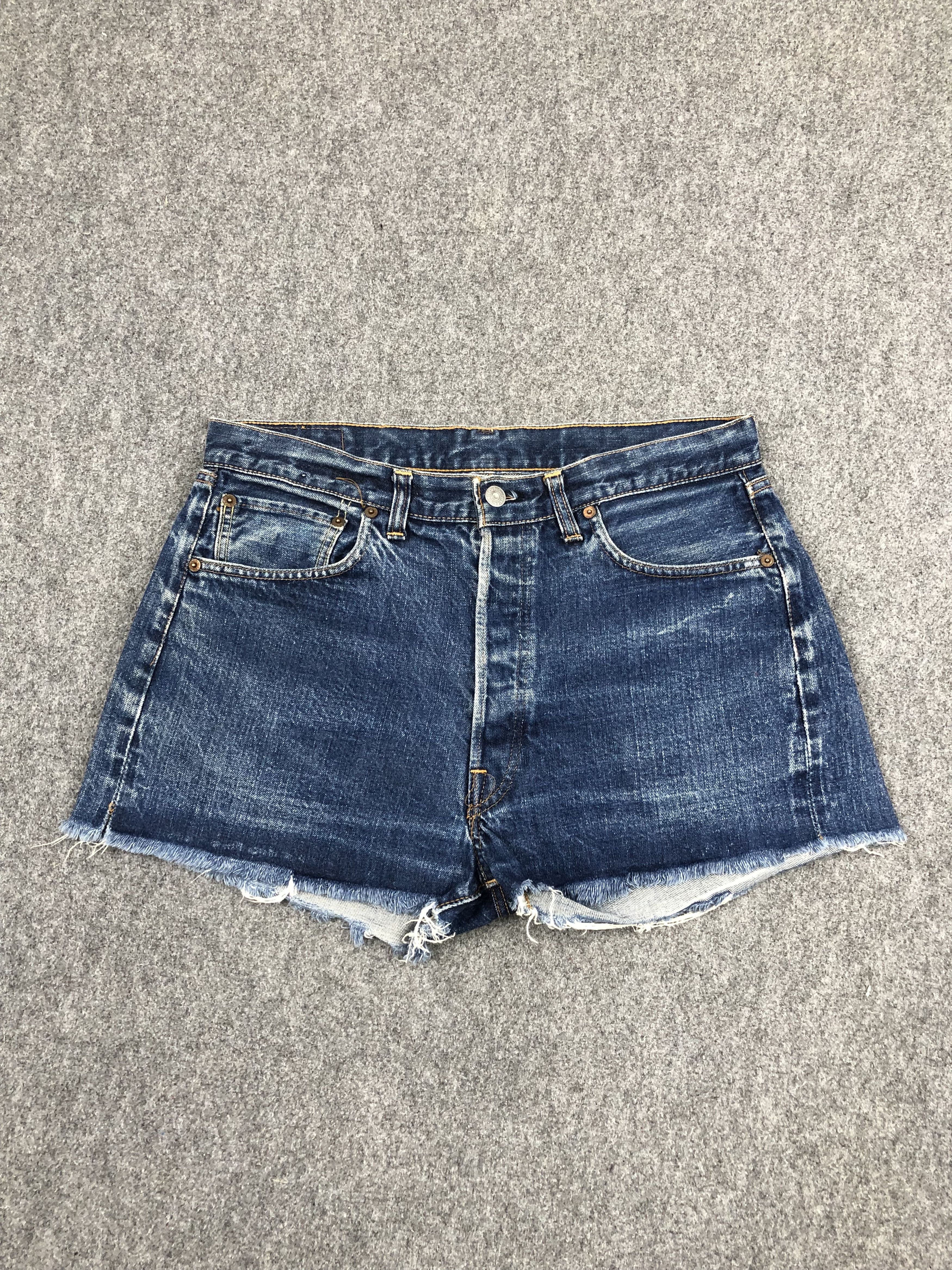 Levi's × Vintage Vintage Levis 501 Selvedge Faded Blue Short Jeans Size US 32 / EU 48 - 1 Thumbnail