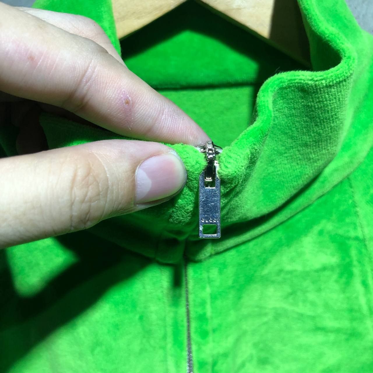 Gucci Gucci GG Logo Velvet track jacket Size US XL / EU 56 / 4 - 10 Thumbnail