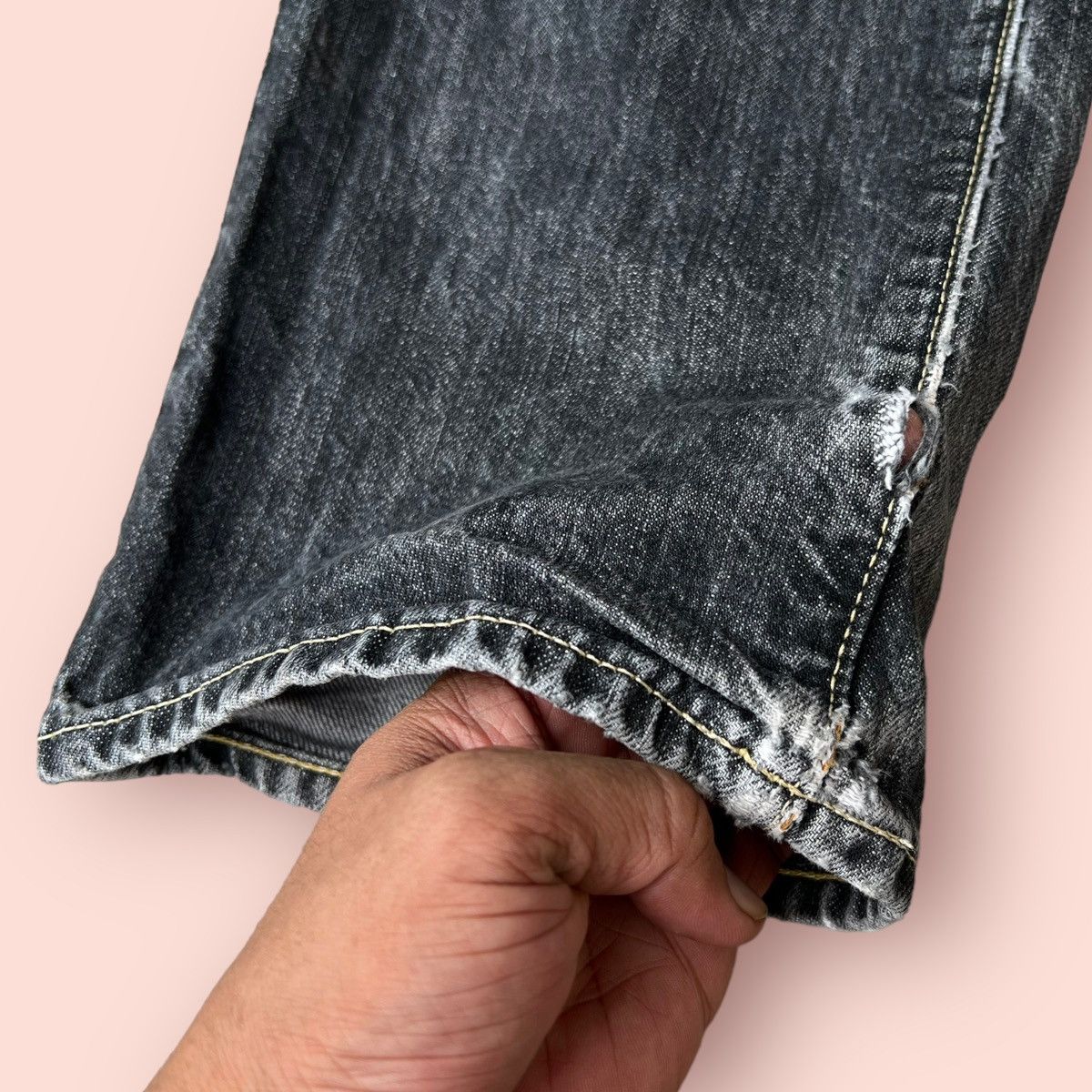 Jun Takahashi VINTAGE DISTRESSED UNIQLO UJ JUN TAKAHASHI JEANS Size US 31 - 25 Thumbnail