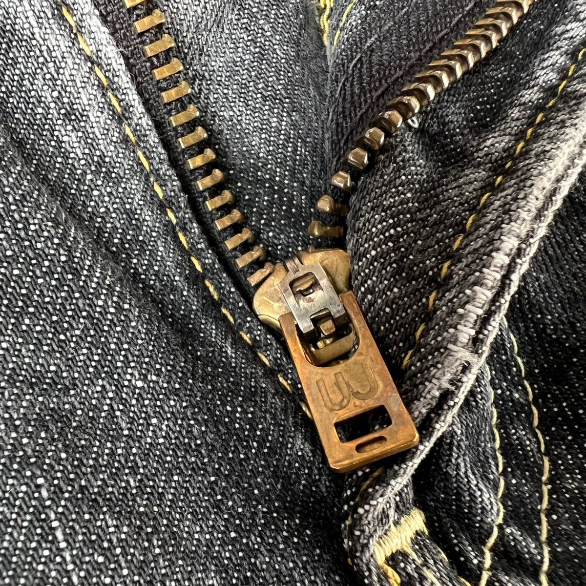 Jun Takahashi VINTAGE DISTRESSED UNIQLO UJ JUN TAKAHASHI JEANS Size US 31 - 18 Thumbnail