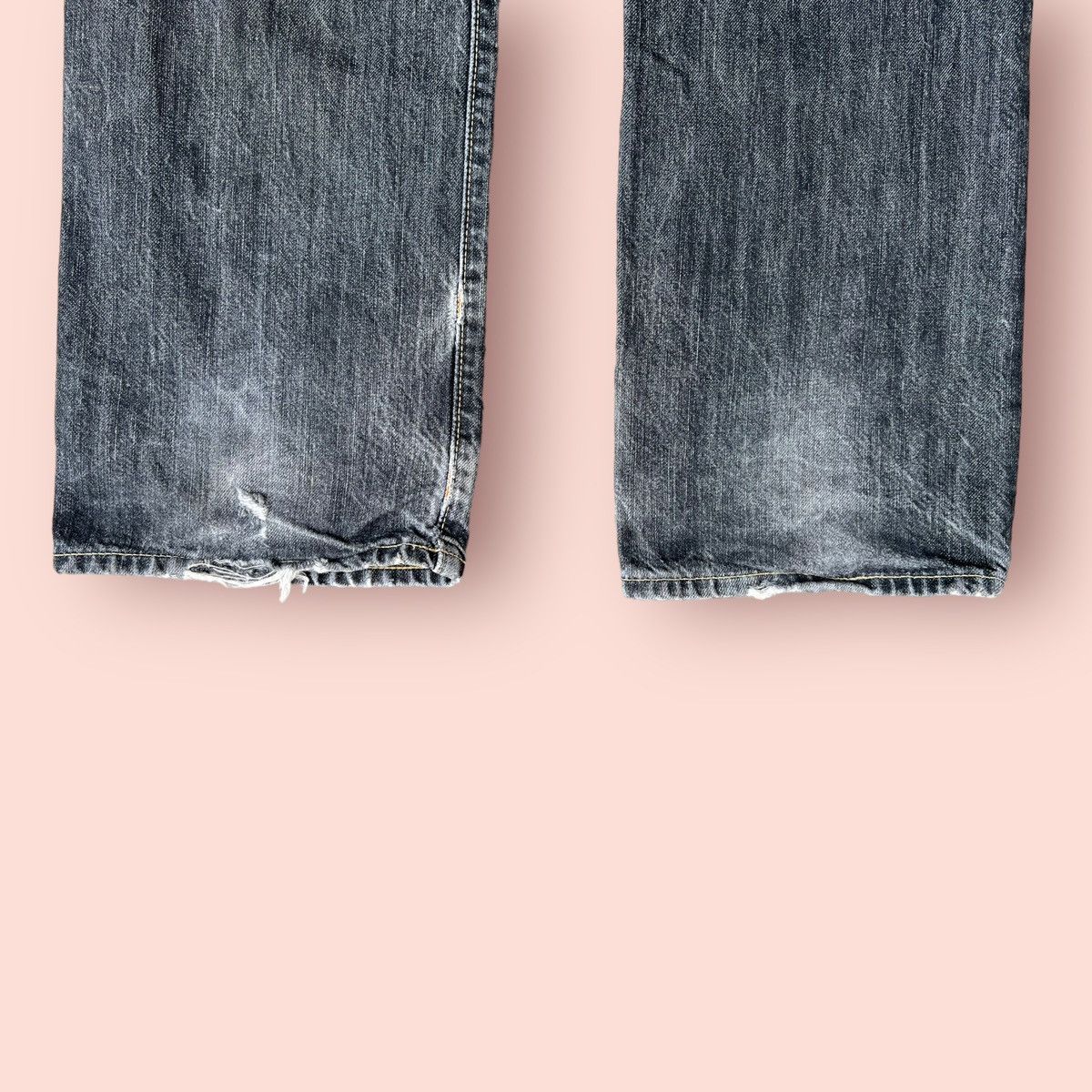 Jun Takahashi VINTAGE DISTRESSED UNIQLO UJ JUN TAKAHASHI JEANS Size US 31 - 24 Thumbnail