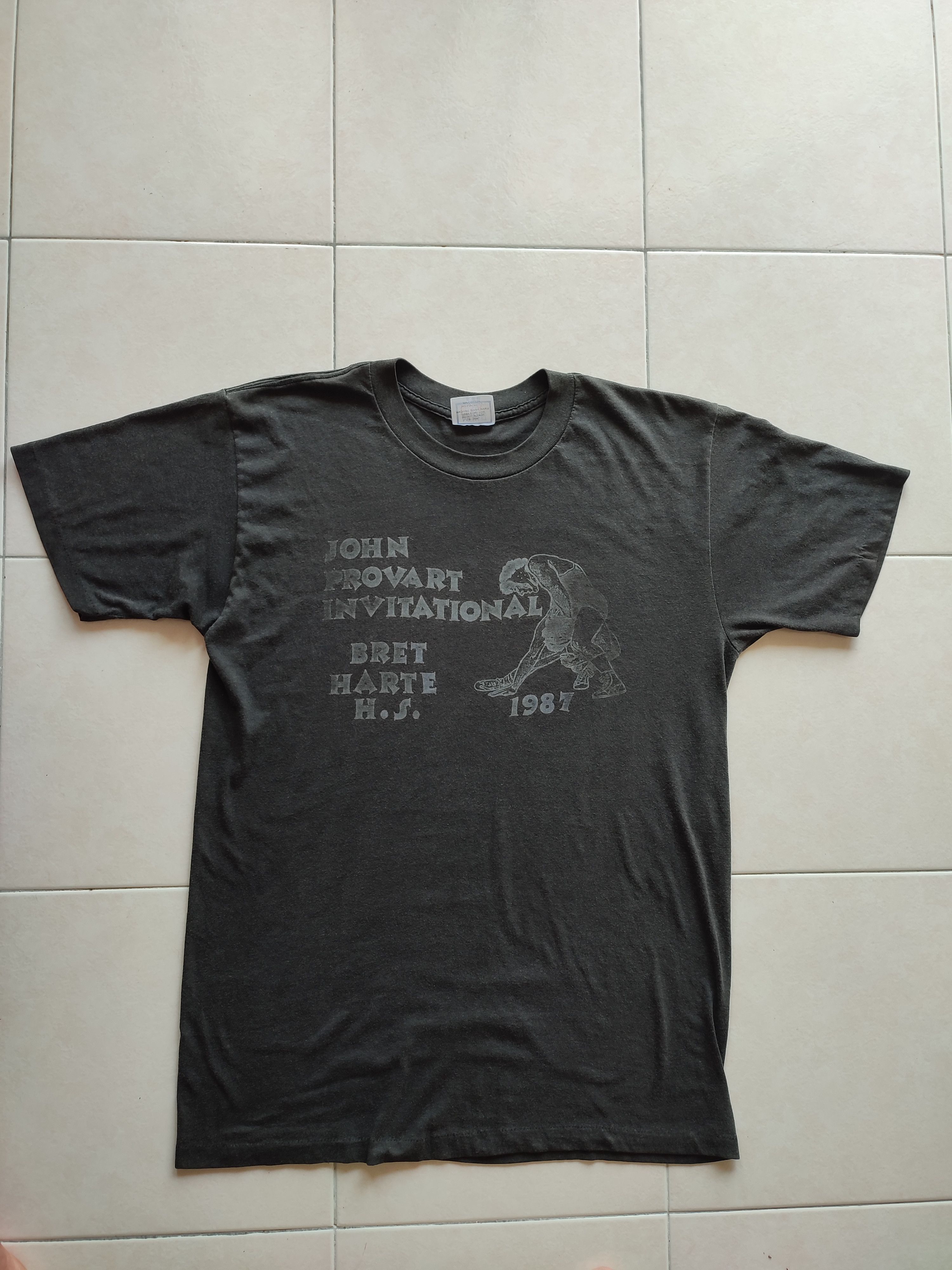 image of Archival Clothing x Made In USA Achieve Very Sumo Design Vintage Tee in Dark Grey (Size Medium)