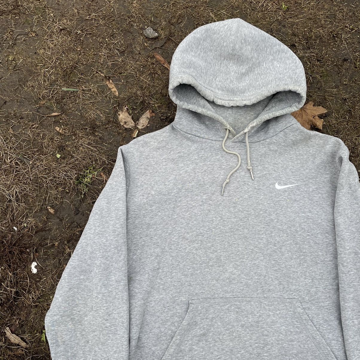 Vintage Vintage Nike Swoosh Hoodie Faded Grey Streetwear Y2K Denim M Size US M / EU 48-50 / 2 - 5 Thumbnail