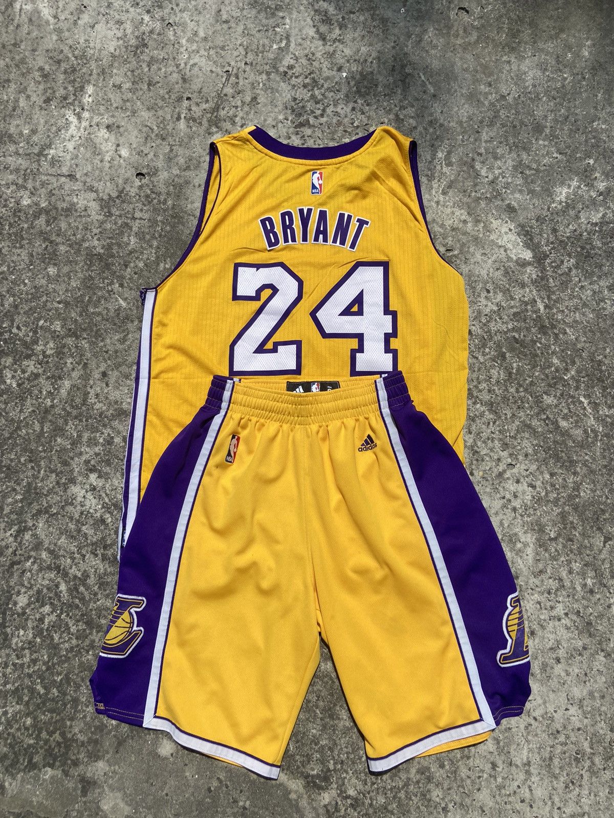 Adidas × NBA Vintage Adidas Lakers basketball suit 24 Bryant rare hype S Size US S / EU 44-46 / 1 - 1 Thumbnail