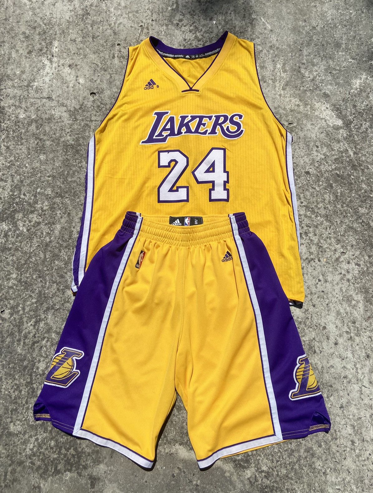 Adidas × NBA Vintage Adidas Lakers basketball suit 24 Bryant rare hype S Size US S / EU 44-46 / 1 - 2 Thumbnail