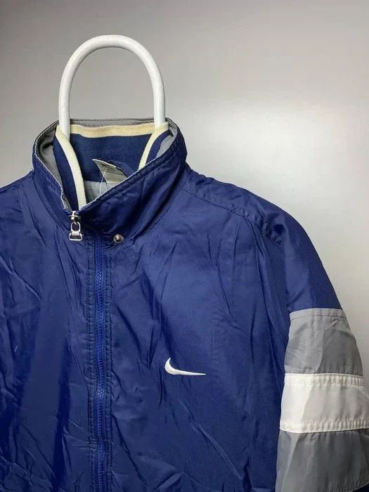 Nike Nike vintage jacket big logo size S-M big logo back navy Size US M / EU 48-50 / 2 - 5 Thumbnail