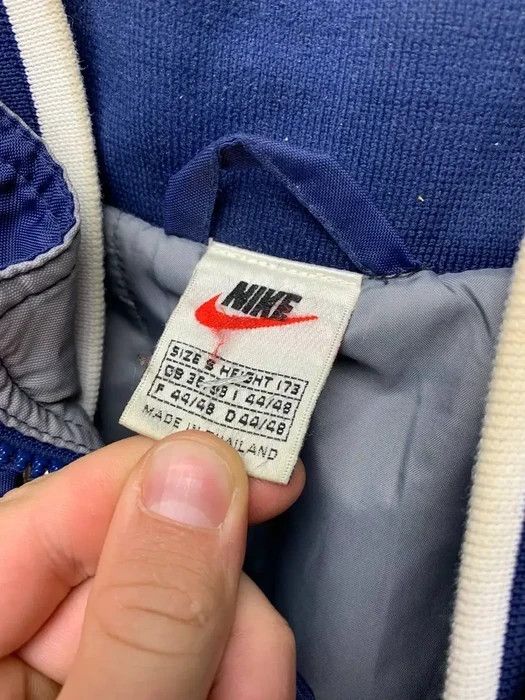 Nike Nike vintage jacket big logo size S-M big logo back navy Size US M / EU 48-50 / 2 - 4 Thumbnail