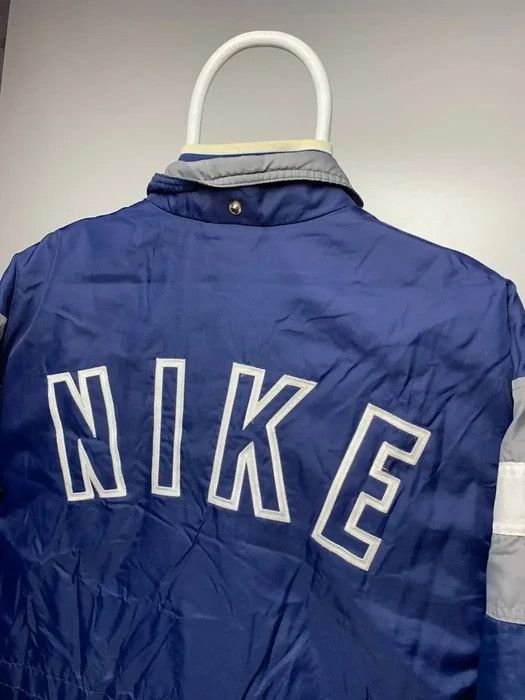 Nike Nike vintage jacket big logo size S-M big logo back navy Size US M / EU 48-50 / 2 - 2 Thumbnail