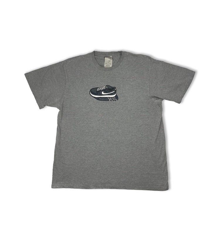 Nike 90s Vintage NIKE Silver Tag Grey T- Shirt M18 Size US XL / EU 56 / 4 - 1 Thumbnail