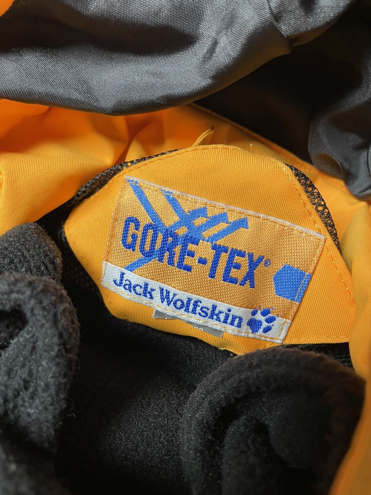 Jack Wolfskin Jack wolfskin 2 in 1 jacket gore-tex vintage outdoor size M Size US M / EU 48-50 / 2 - 6 Thumbnail
