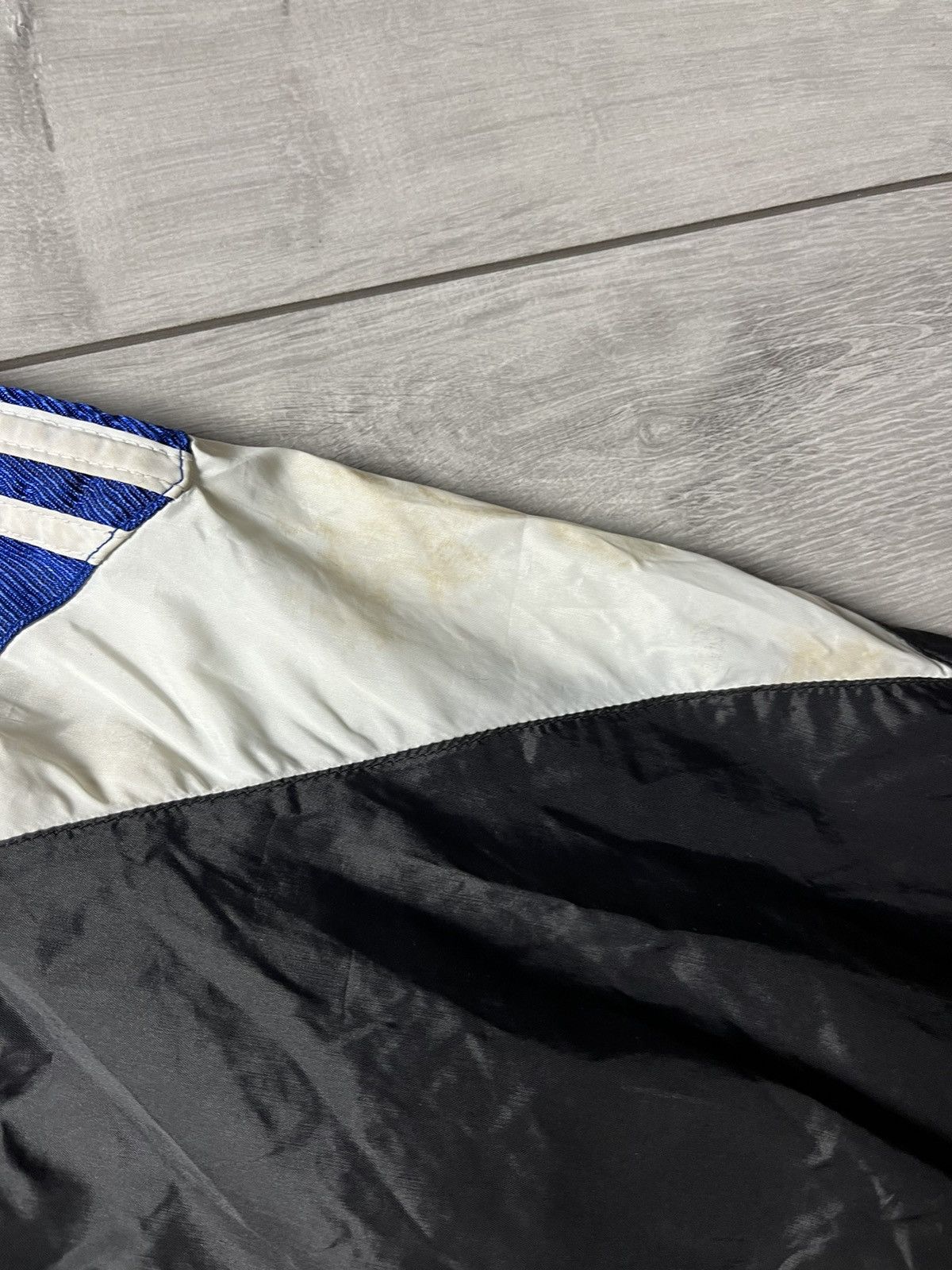 Adidas Vintage adidas track top windbreaker size Medium Size US M / EU 48-50 / 2 - 6 Thumbnail