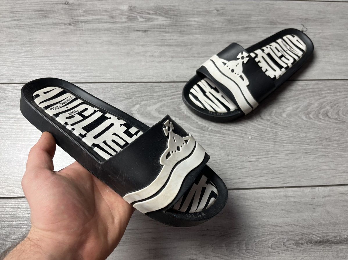 image of Melissa Sandals Luxury Size 7 in Black, Men's