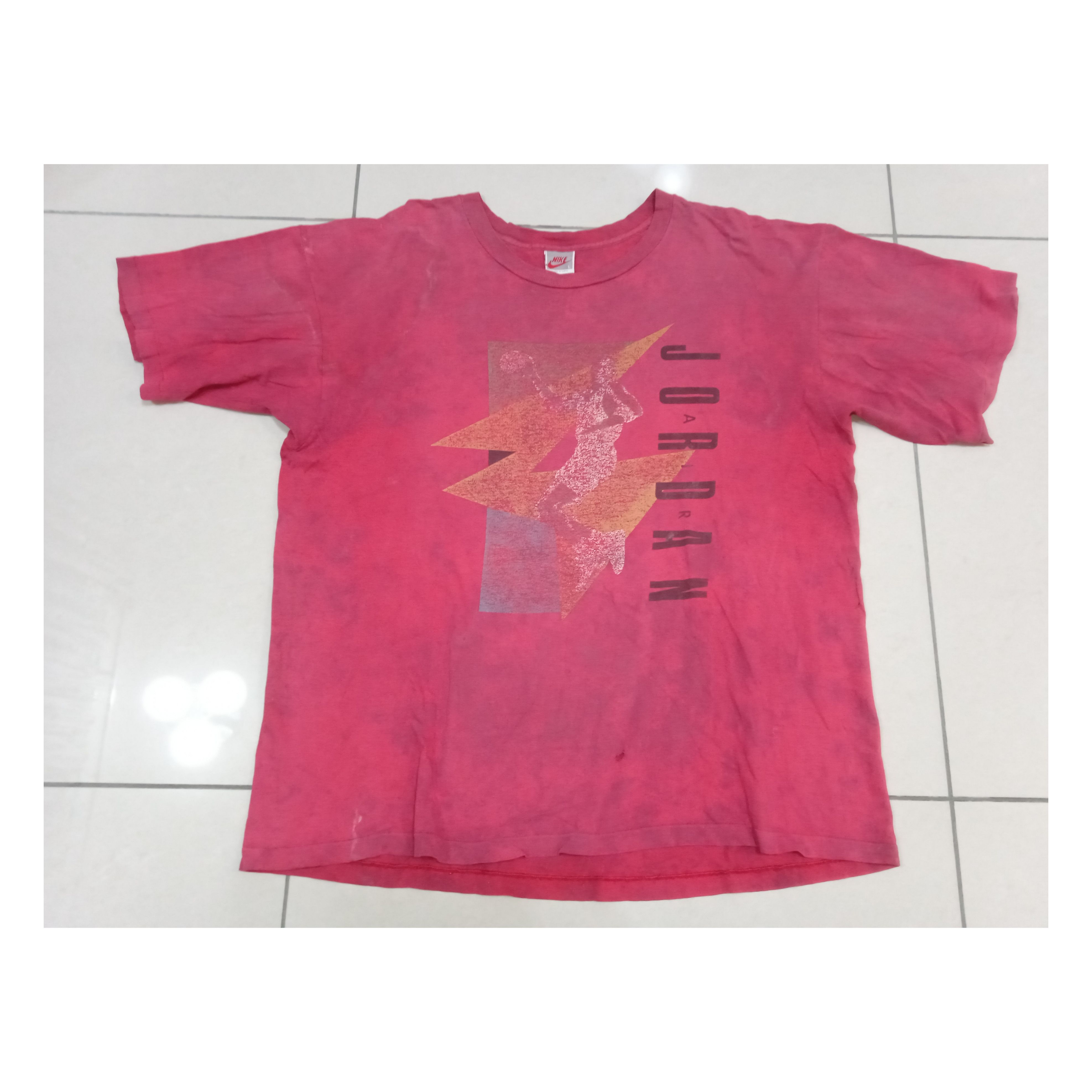 Vintage Thrashed Grey Tag Nike Michael Jordan 90s T-Shirt Size US XL / EU 56 / 4 - 1 Thumbnail