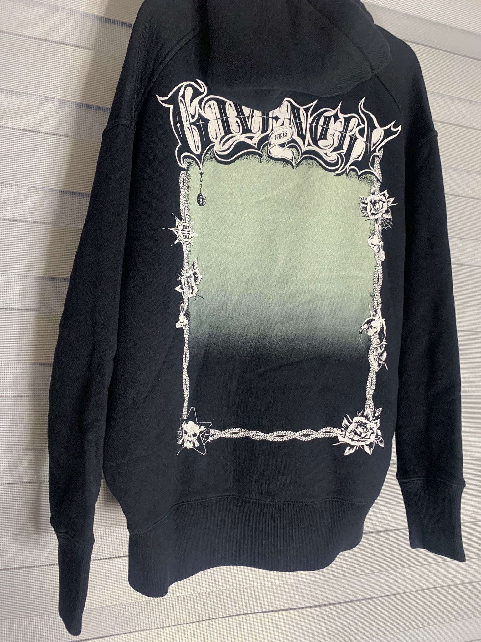 Givenchy Chain Empty Frame Hoodie in Black Size US S / EU 44-46 / 1 - 4 Thumbnail