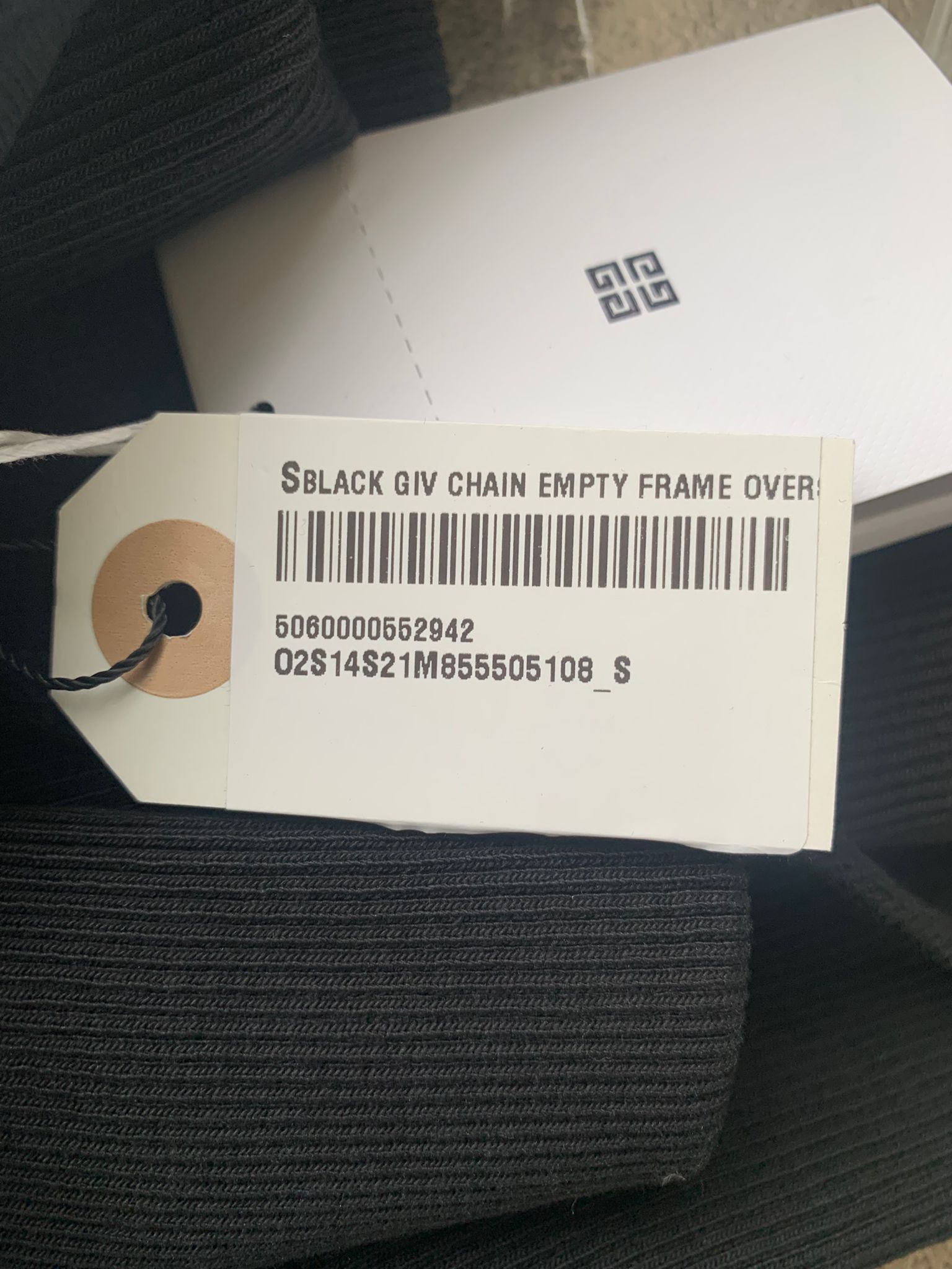 Givenchy Chain Empty Frame Hoodie in Black Size US S / EU 44-46 / 1 - 13 Thumbnail