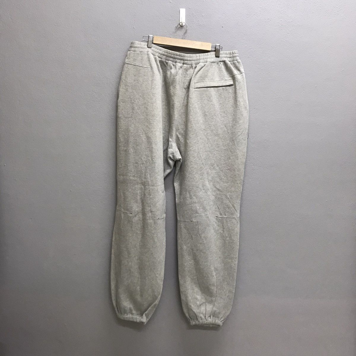 Pelle Pelle VINTAGE PELLE PELLE MARC BUCHANAN SWEAT JOGGER PANTS Size US 34 / EU 50 - 6 Thumbnail