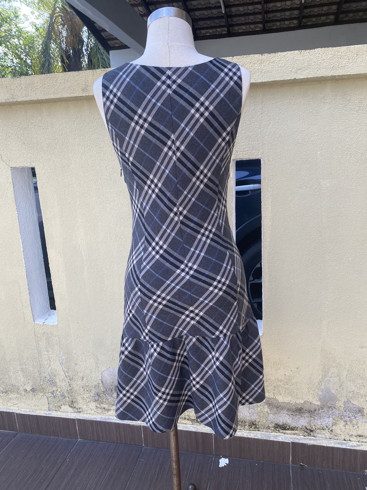 Burberry vintage burberry midi dress Size S / US 4 / IT 40 - 6 Thumbnail