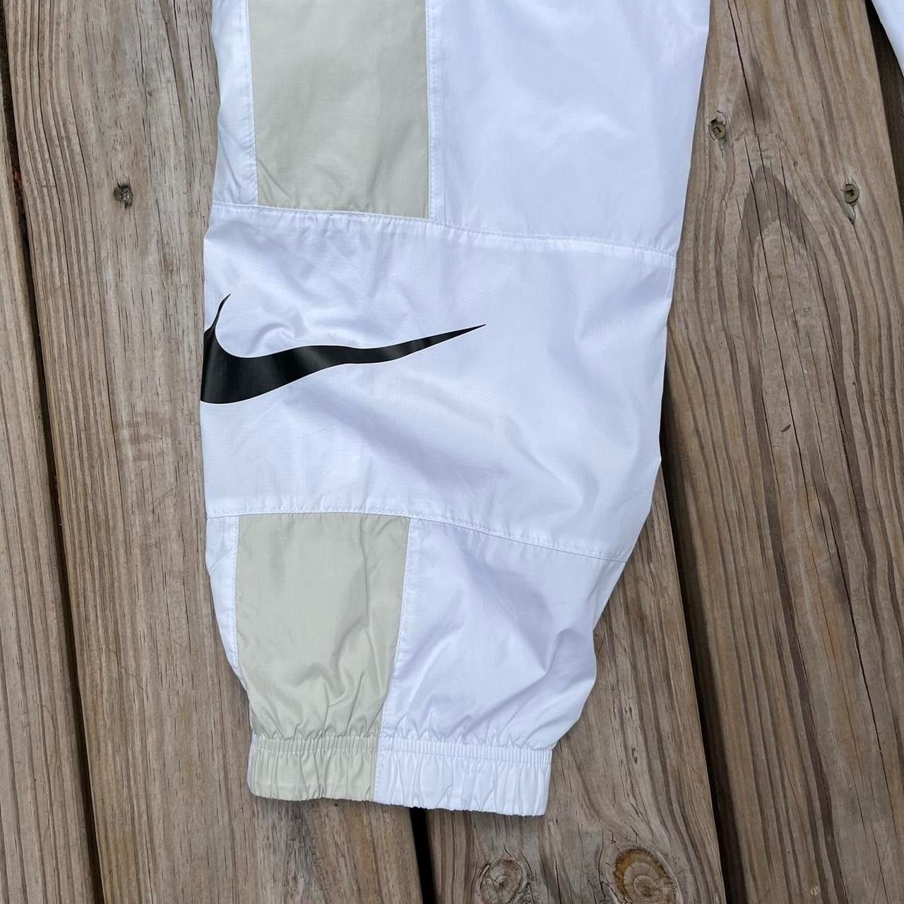 Nike Nike Windbreaker Pants White jogger style track pants Size US 28 / EU 44 - 5 Thumbnail