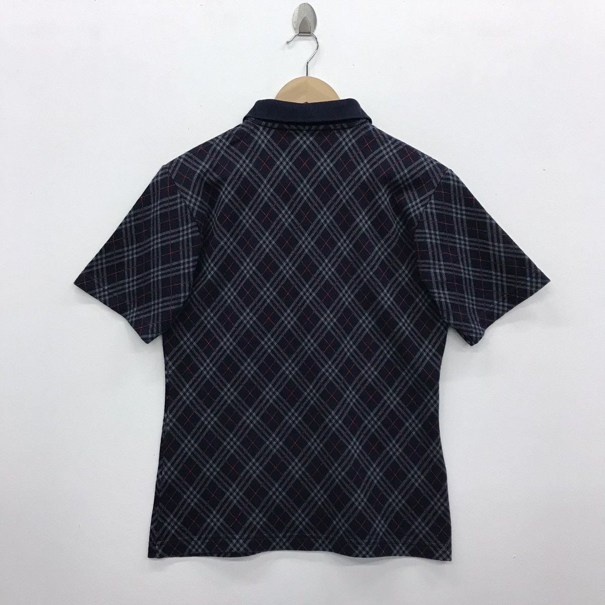 Burberry Rare burberry nova check polo tshirt button ups Size US L / EU 52-54 / 3 - 7 Thumbnail