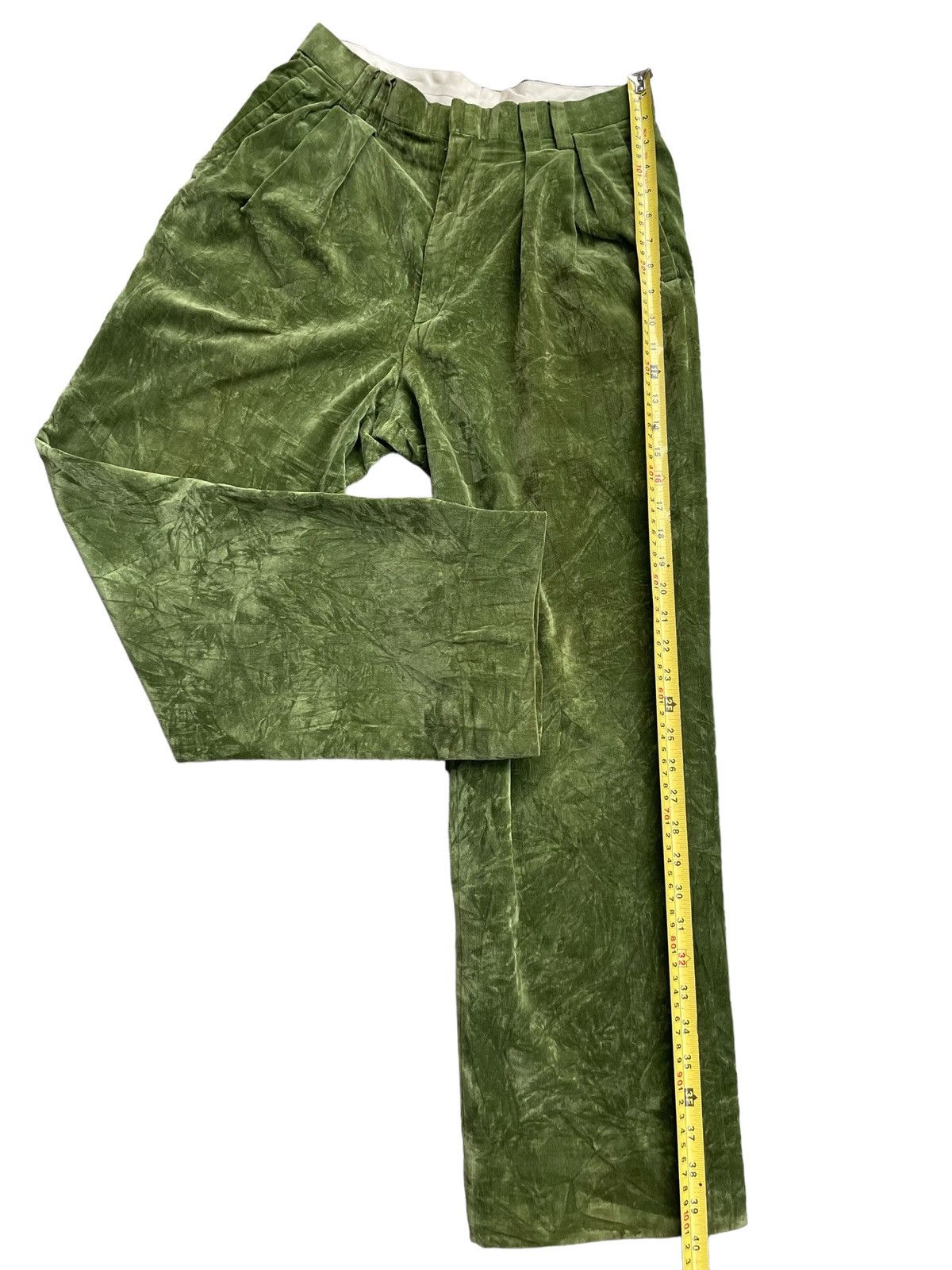 Japanese Brand Japanese Brand Crispa Company Streetstyle Velvet Pants Size US 29 - 9 Thumbnail