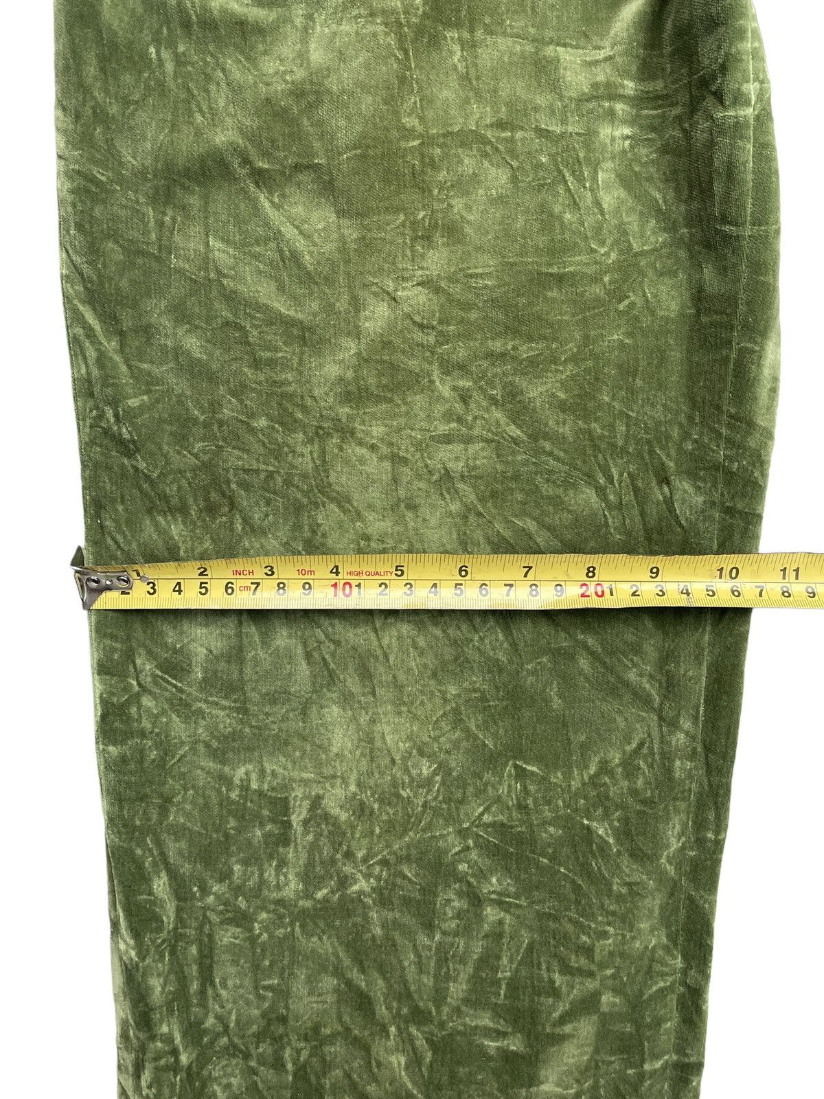 Japanese Brand Japanese Brand Crispa Company Streetstyle Velvet Pants Size US 29 - 13 Thumbnail