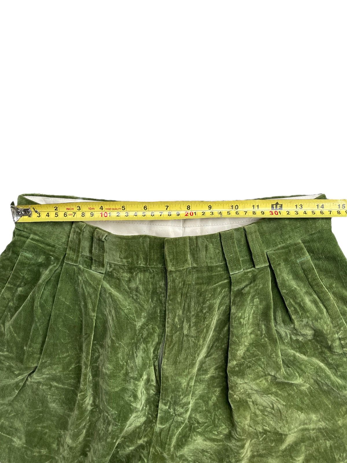 Japanese Brand Japanese Brand Crispa Company Streetstyle Velvet Pants Size US 29 - 8 Thumbnail