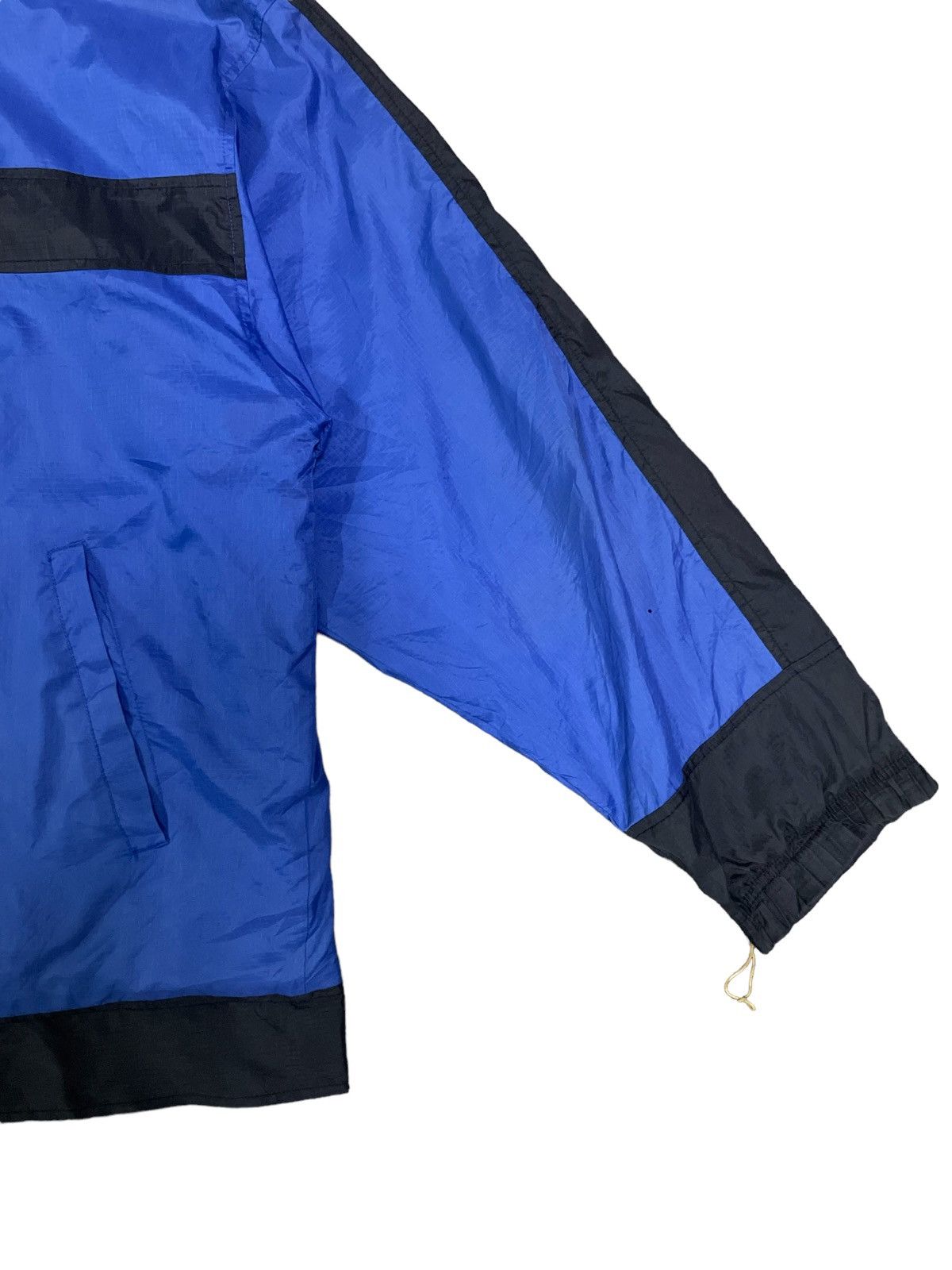 Nike Vintage Y2K Nike Basketball Light Jacket Size US XL / EU 56 / 4 - 8 Thumbnail