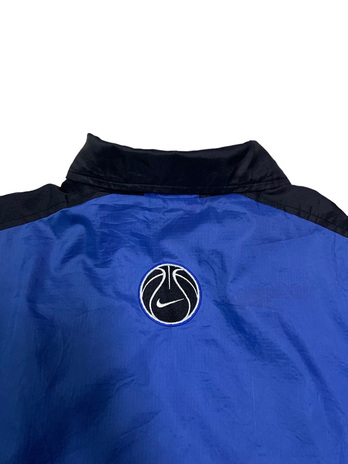 Nike Vintage Y2K Nike Basketball Light Jacket Size US XL / EU 56 / 4 - 13 Thumbnail