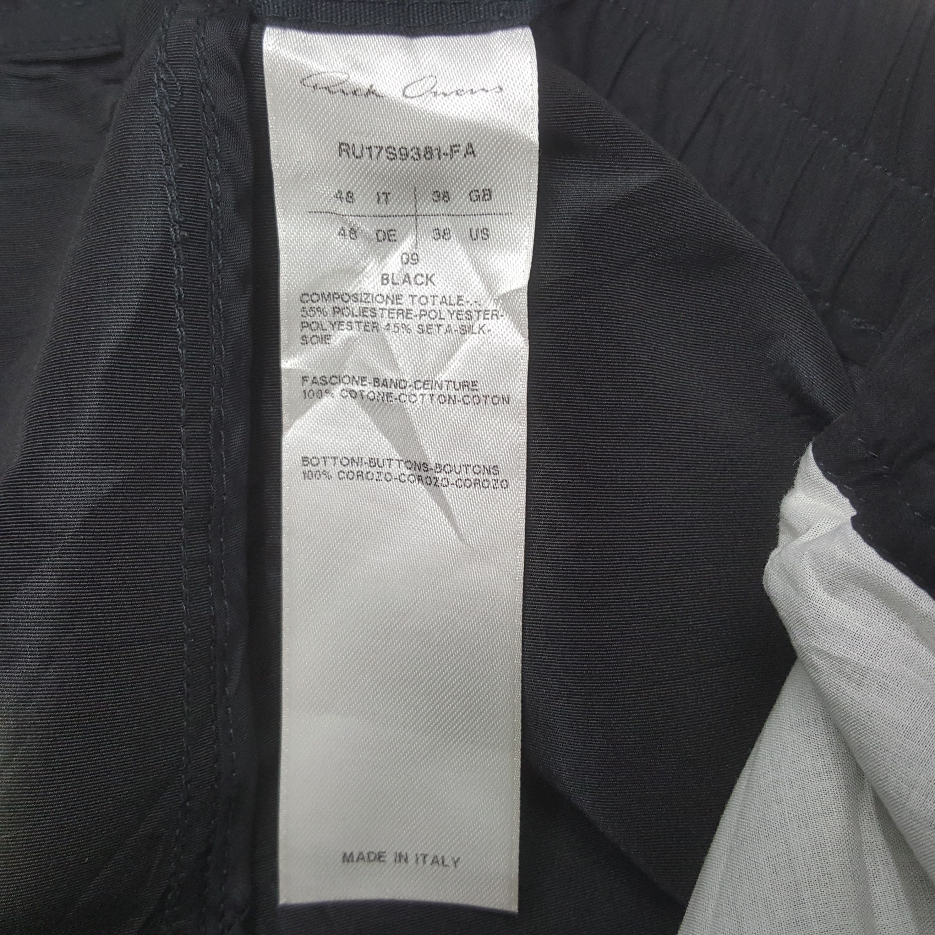 Designer × Rick Owens × Vintage Vintage Rick Owens Walrus Windbreaker Short Pants Size US 28 / EU 44 - 14 Thumbnail