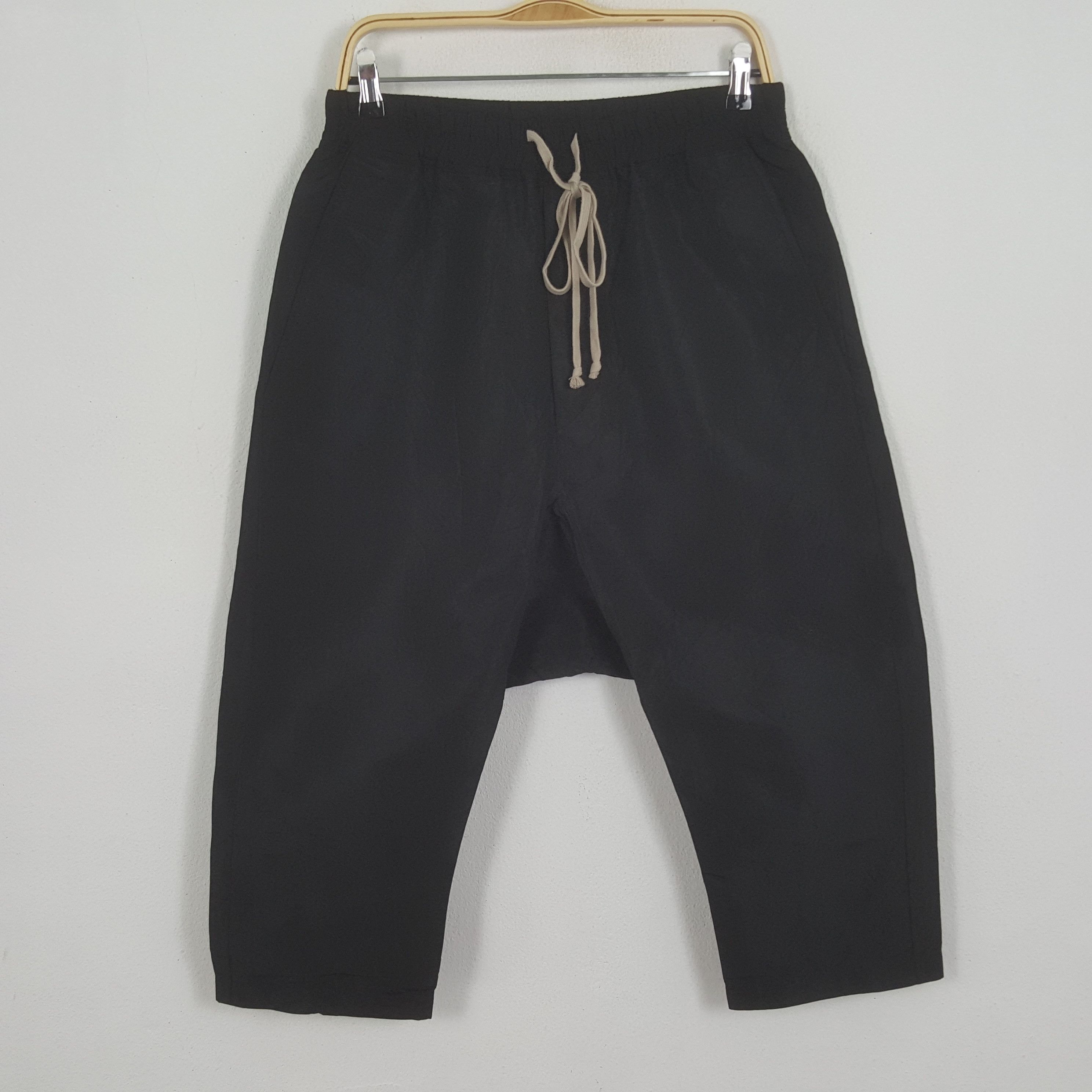 Designer × Rick Owens × Vintage Vintage Rick Owens Walrus Windbreaker Short Pants Size US 28 / EU 44 - 1 Thumbnail