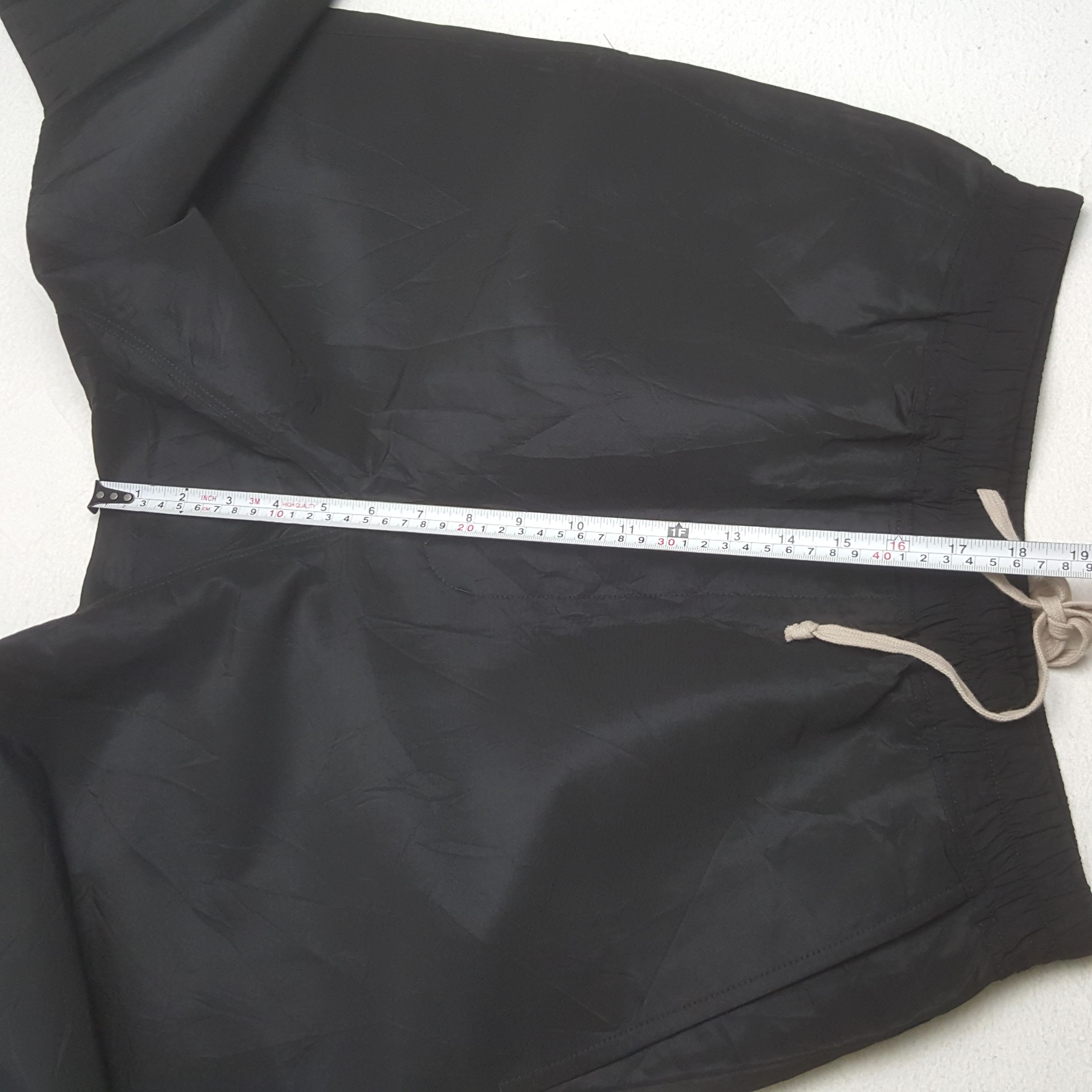Designer × Rick Owens × Vintage Vintage Rick Owens Walrus Windbreaker Short Pants Size US 28 / EU 44 - 8 Thumbnail