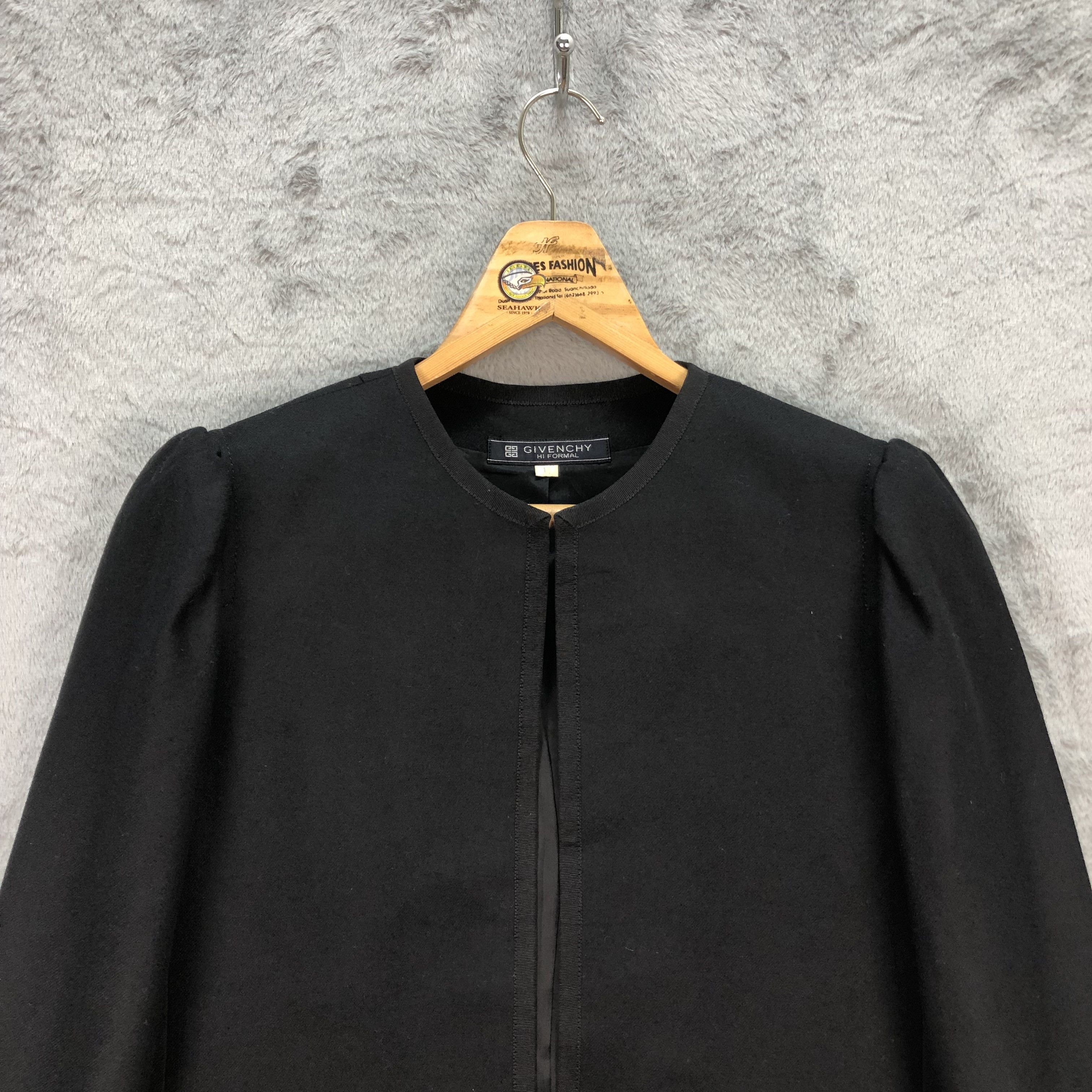 Givenchy Givenchy Hi-Formal Buttonless Jacket / Cardigan #1037-42 Size S / US 4 / IT 40 - 2 Thumbnail