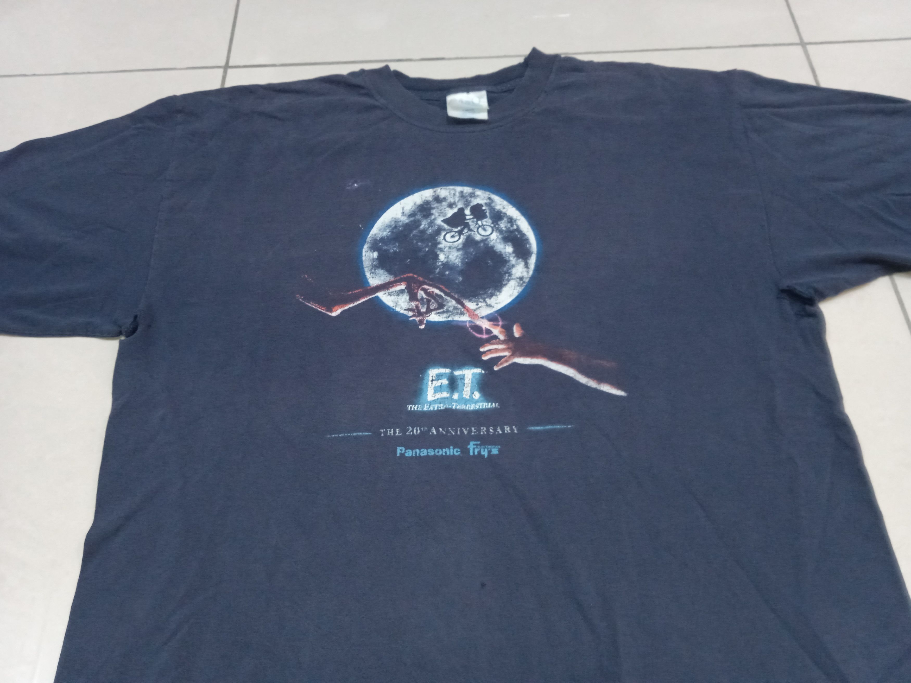 Vintage Vintage Thrashed ET 20th Anniversary T-Shirt Size US XL / EU 56 / 4 - 3 Thumbnail
