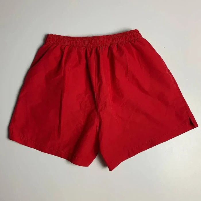 Fila Fila shorts bandana logo size L-XL Red vintage sport Size US 34 / EU 50 - 2 Thumbnail