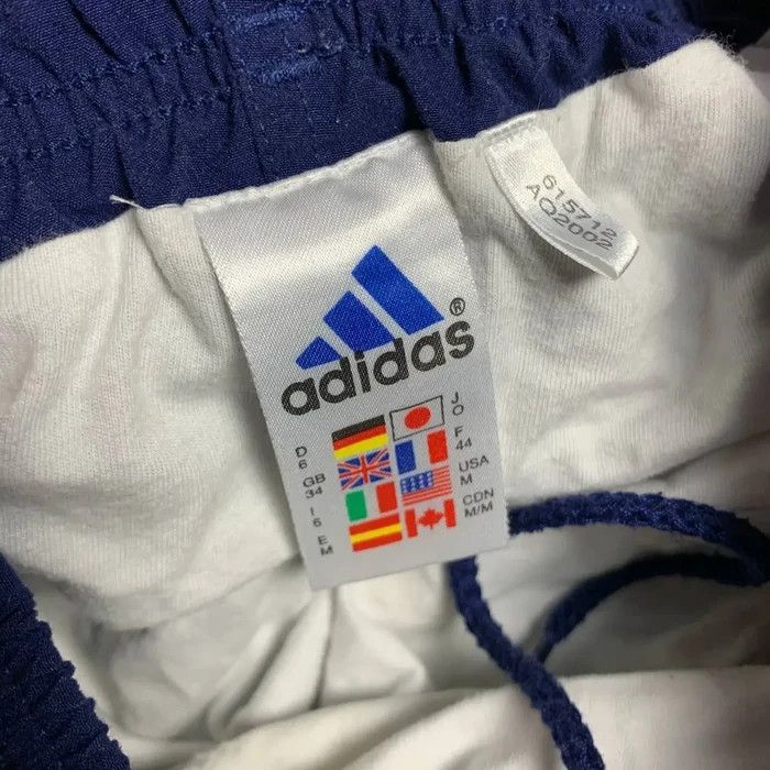 Adidas Adidas shorts vintage sportswear size M navy casual Size US 32 / EU 48 - 3 Thumbnail