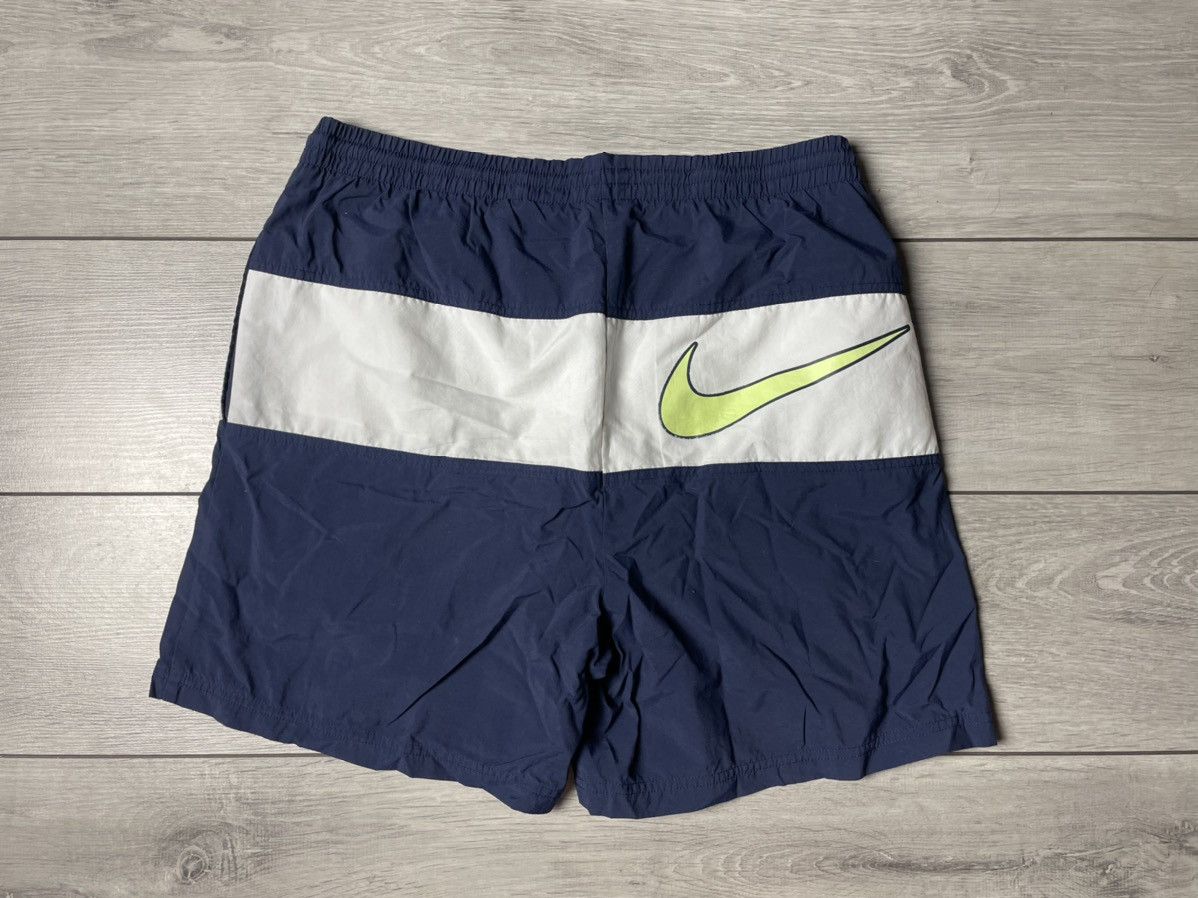 Nike Nike shorts vintage 90s y2k size medium Size US 32 / EU 48 - 1 Thumbnail