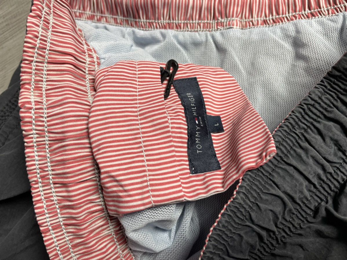 Tommy Hilfiger Tommy hilfiger shorts swimmer band tee size Large Size US 34 / EU 50 - 3 Thumbnail