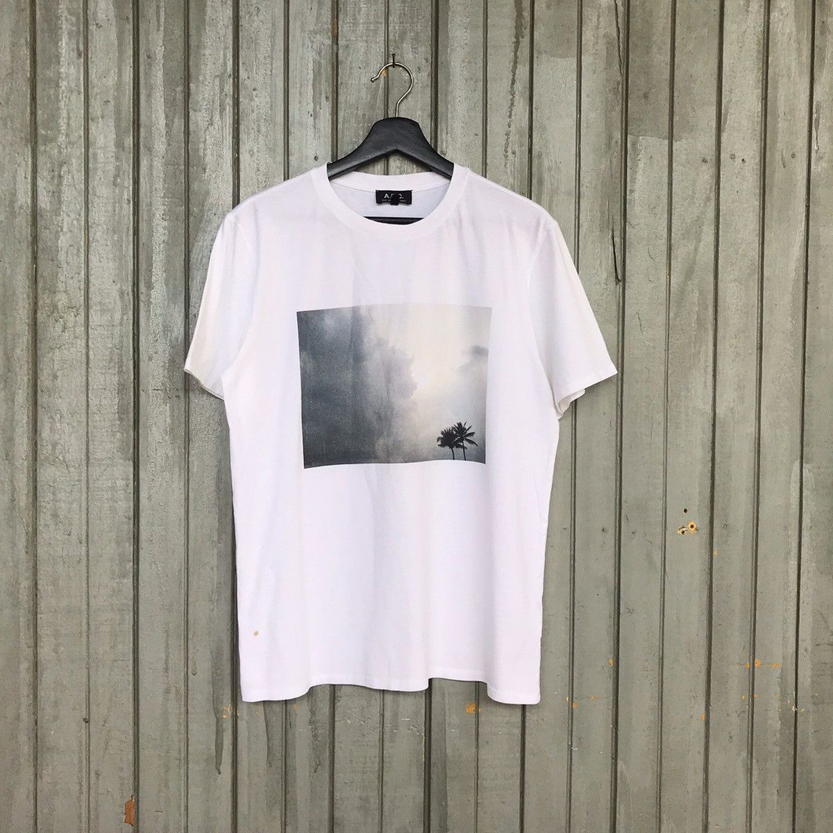 A.P.C. ‼️Rare A.P.C nature printed picture men t shirt medium size Size US M / EU 48-50 / 2 - 1 Thumbnail