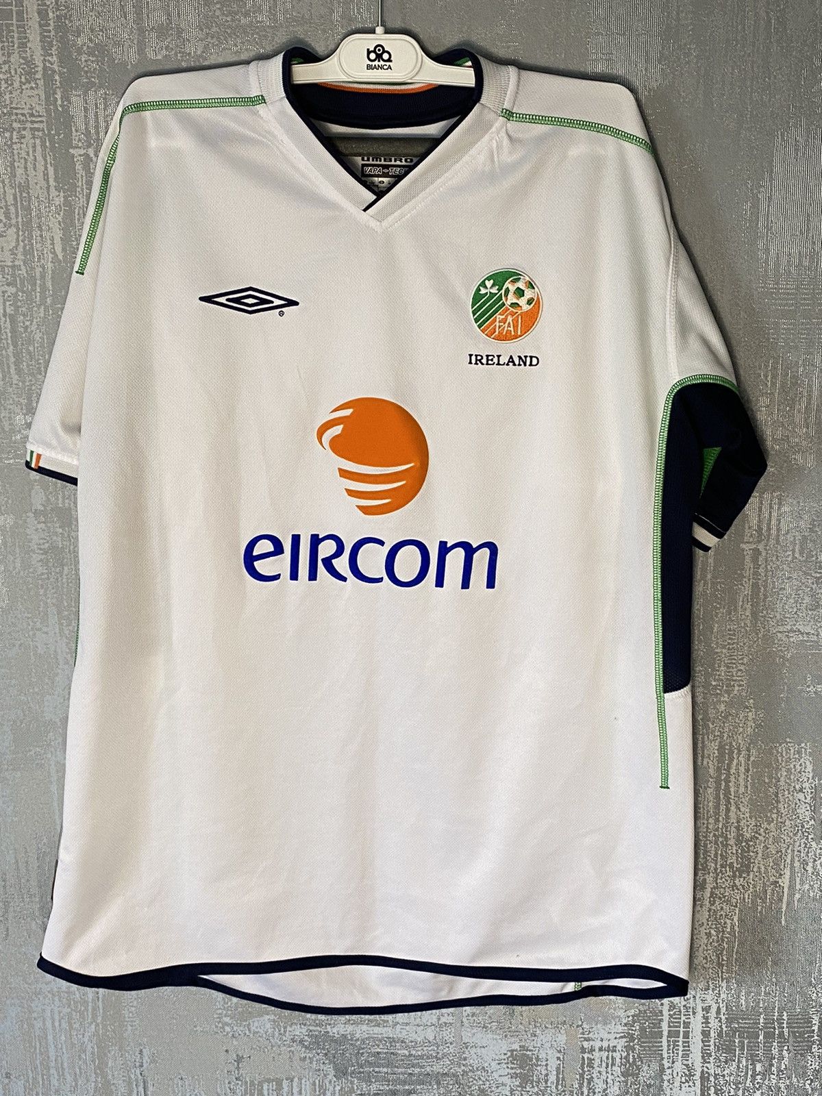 Umbro 2002 2003 Umbro Ireland National Vintage Away Soccer Jersey Size US L / EU 52-54 / 3 - 1 Thumbnail