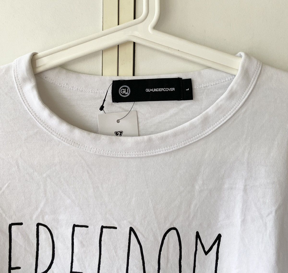 GU × Japanese Brand × Undercover UNDERCOVER X GU T SHIRT Size US L / EU 52-54 / 3 - 3 Thumbnail