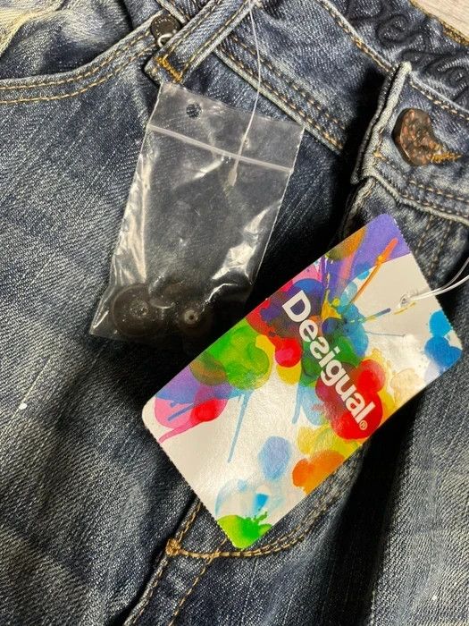Desigual Disigual denim jeans painted designer vintage size 34 Size US 34 / EU 50 - 4 Thumbnail