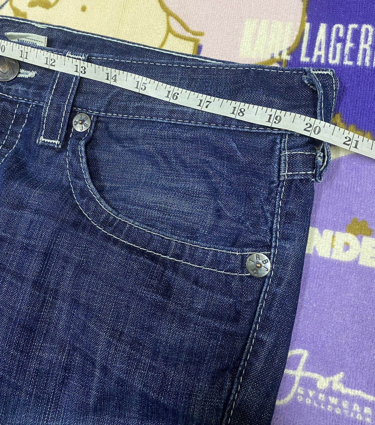 True Religion TRUE RELIGION Leather Logo x Bootcut Cutting Jeans Denim Size US 40 / EU 56 - 14 Thumbnail