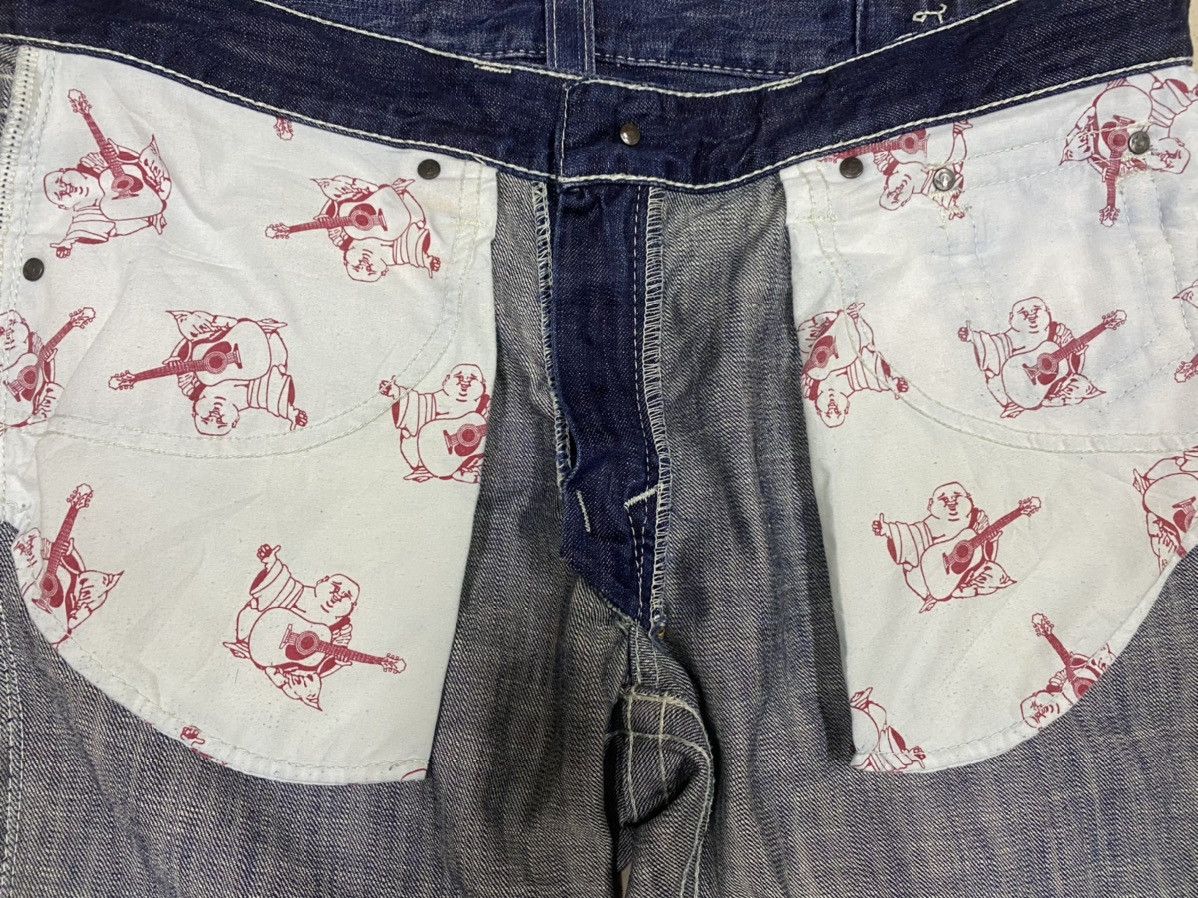 True Religion TRUE RELIGION Leather Logo x Bootcut Cutting Jeans Denim Size US 40 / EU 56 - 9 Thumbnail