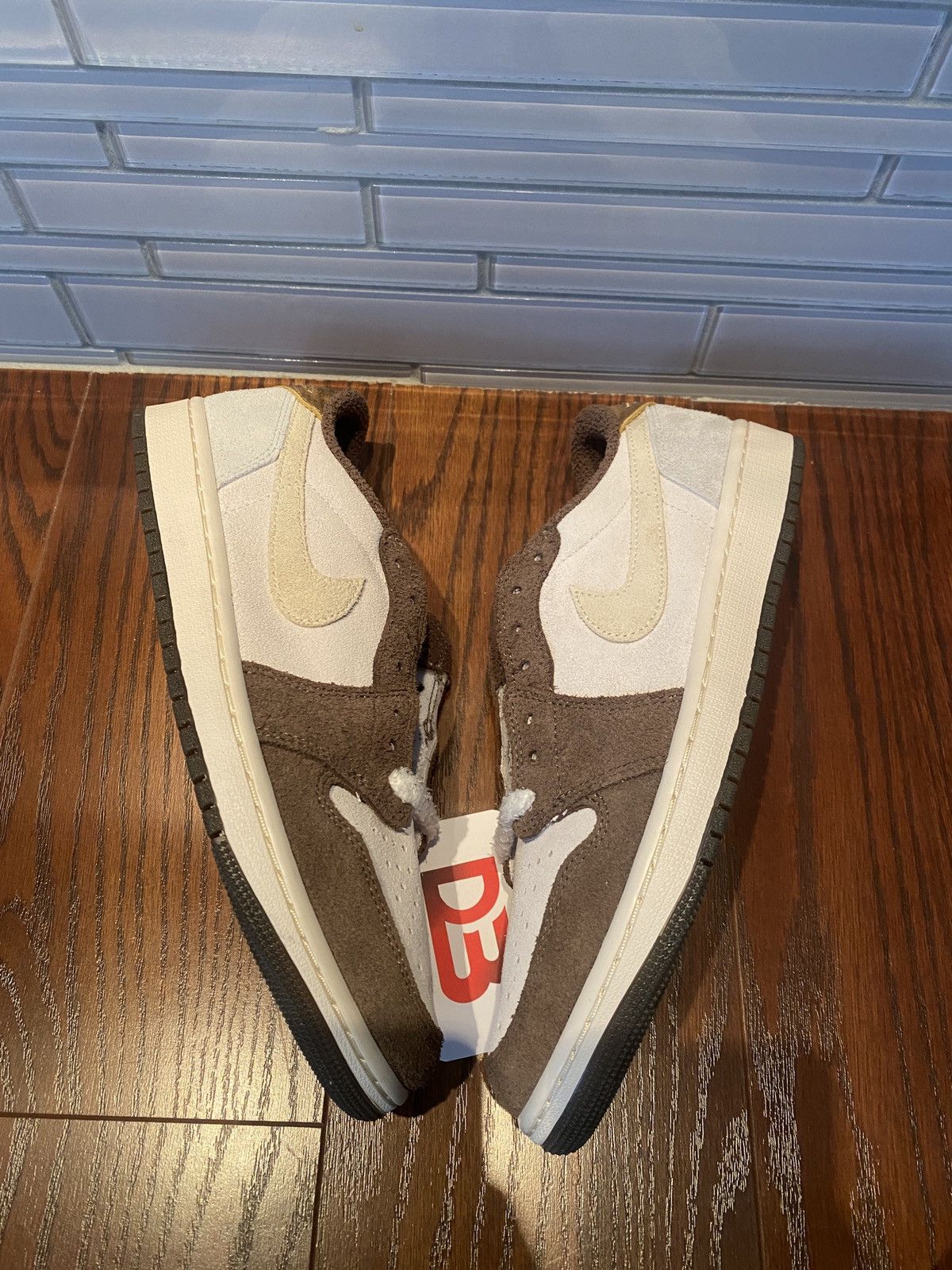 Jordan Brand Jordan 1 Low OG Year of Rabbit Size US 10 / EU 43 - 3 Thumbnail