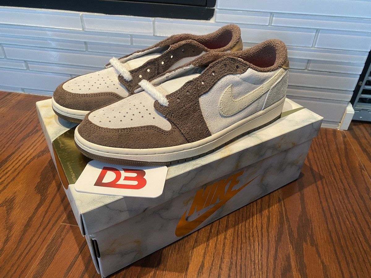 Jordan Brand Jordan 1 Low OG Year of Rabbit Size US 10 / EU 43 - 1 Thumbnail