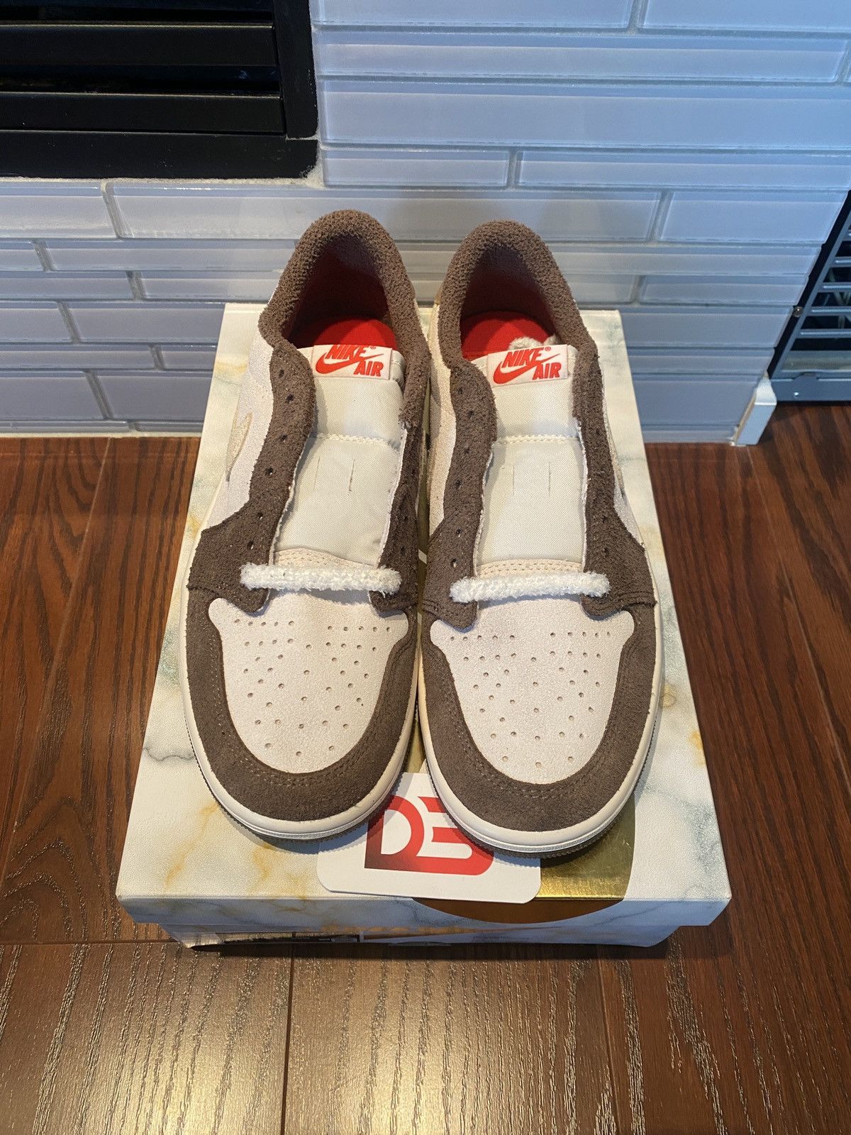 Jordan Brand Jordan 1 Low OG Year of Rabbit Size US 10 / EU 43 - 6 Thumbnail