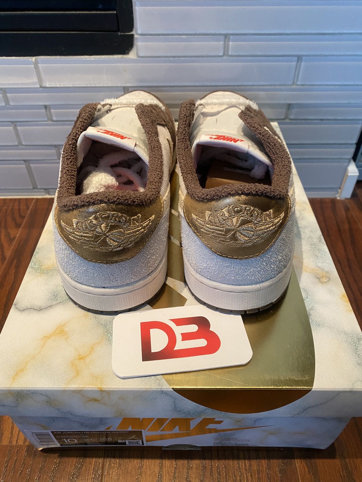 Jordan Brand Jordan 1 Low OG Year of Rabbit Size US 10 / EU 43 - 5 Thumbnail